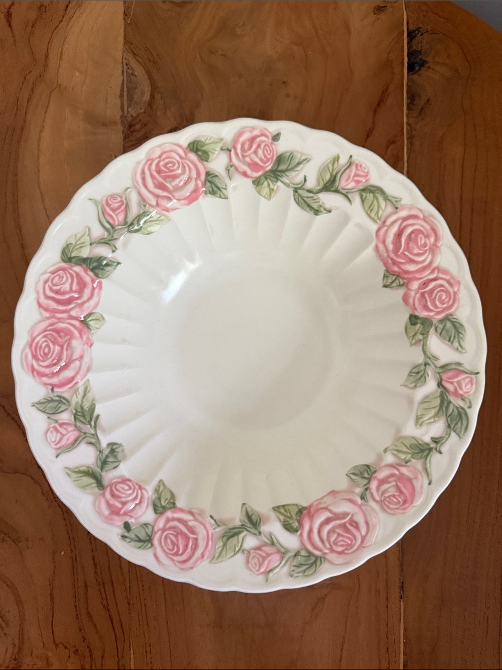 Metlox Vernon Ware Sculptured Pink Rose Floral 9" Serving Bowl Poppytrail USA